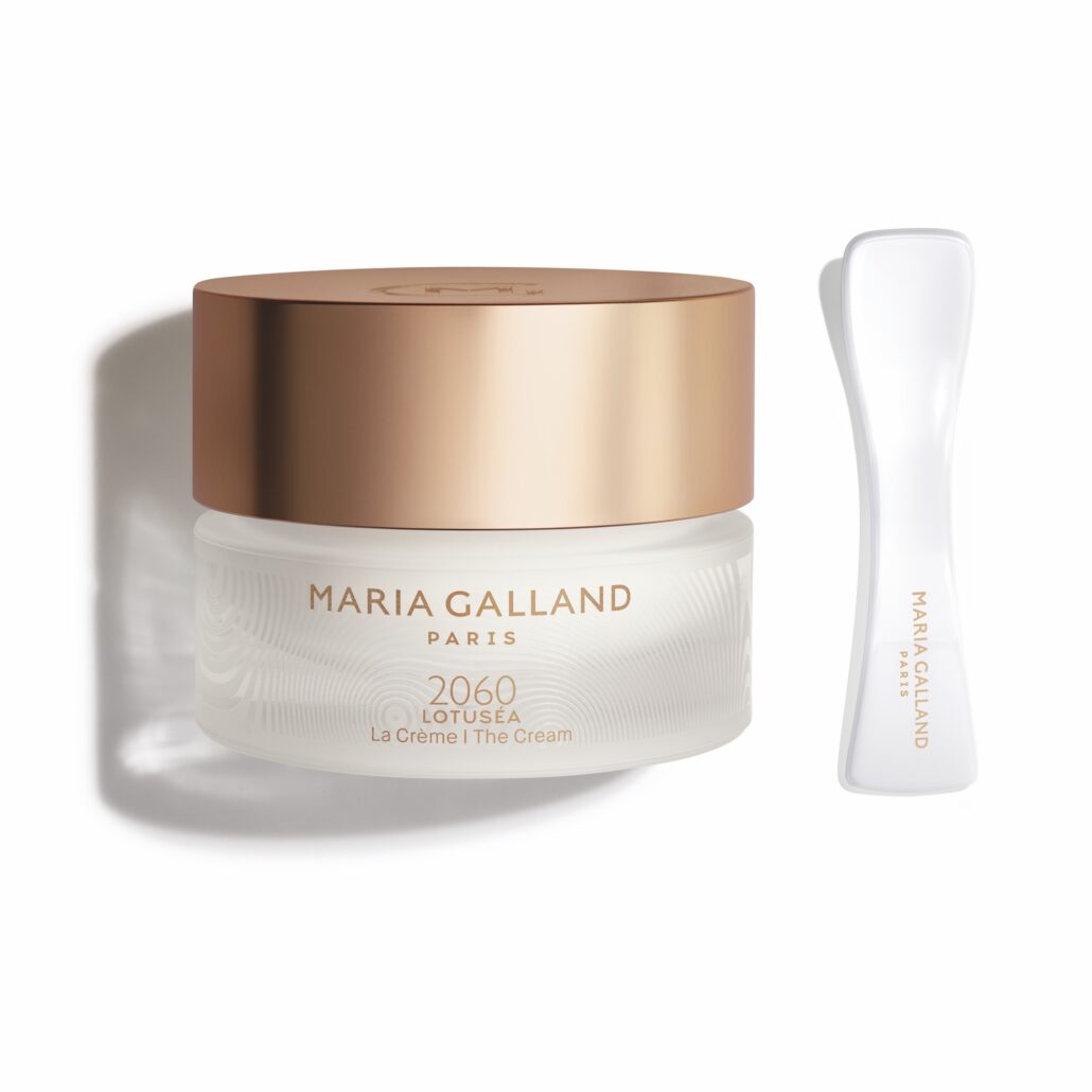 2060 LOTUSEA CREAM AND SPOON 50ML PACKSHOT WITH SHADOW RETAIL CMJN