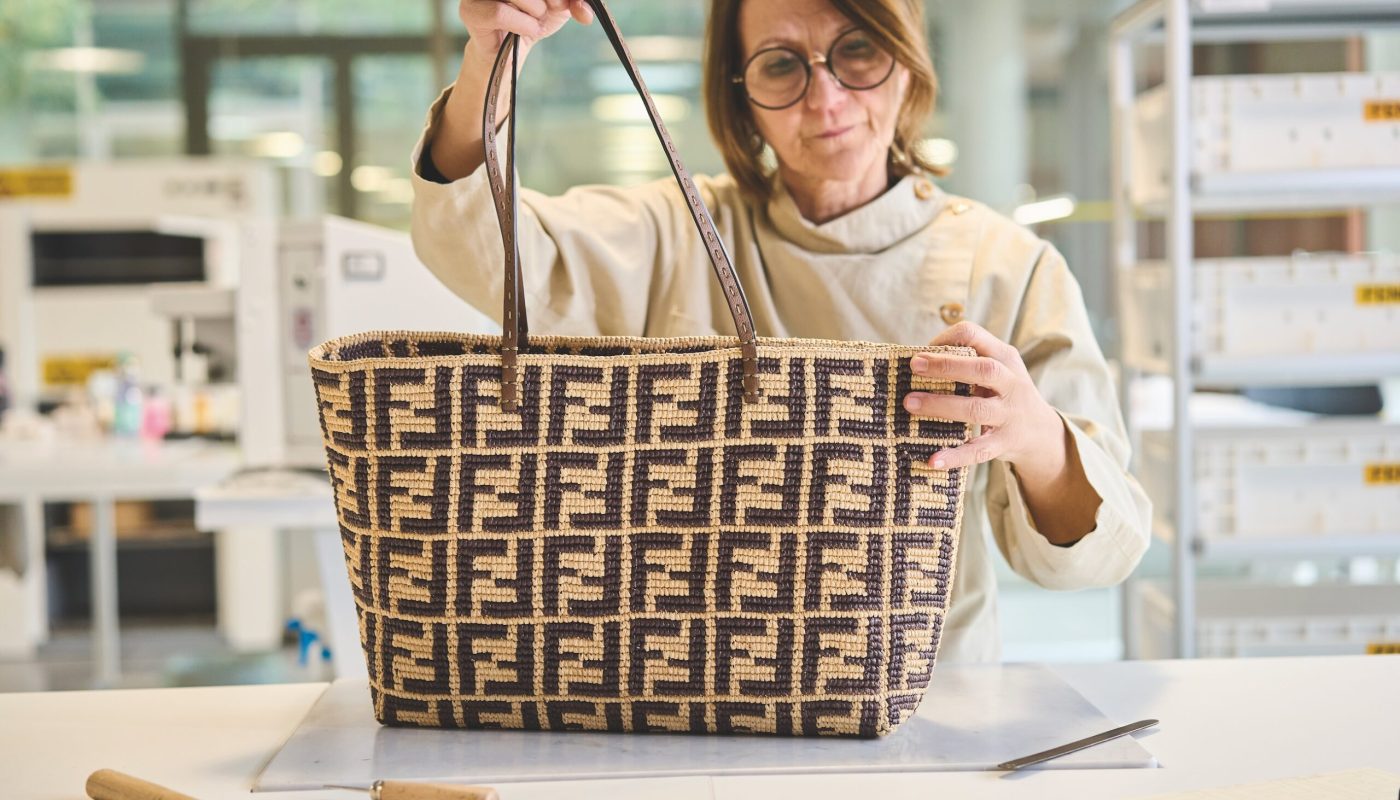 02_FENDI Summer 2024_M4W Roll Bag_Making Of Images