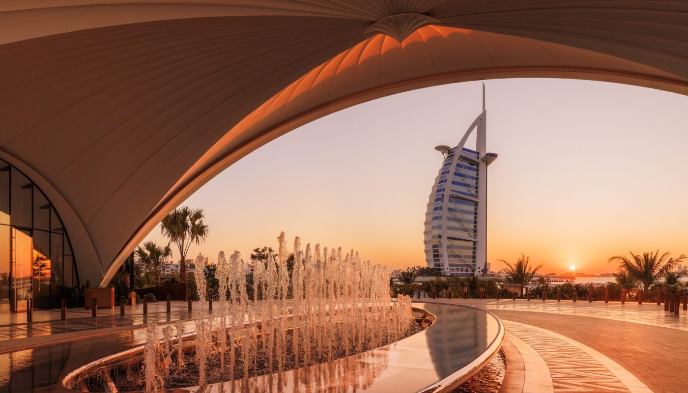 Jumeirah Marsa Al Arab_Entrance_Arch_Burj Views 1