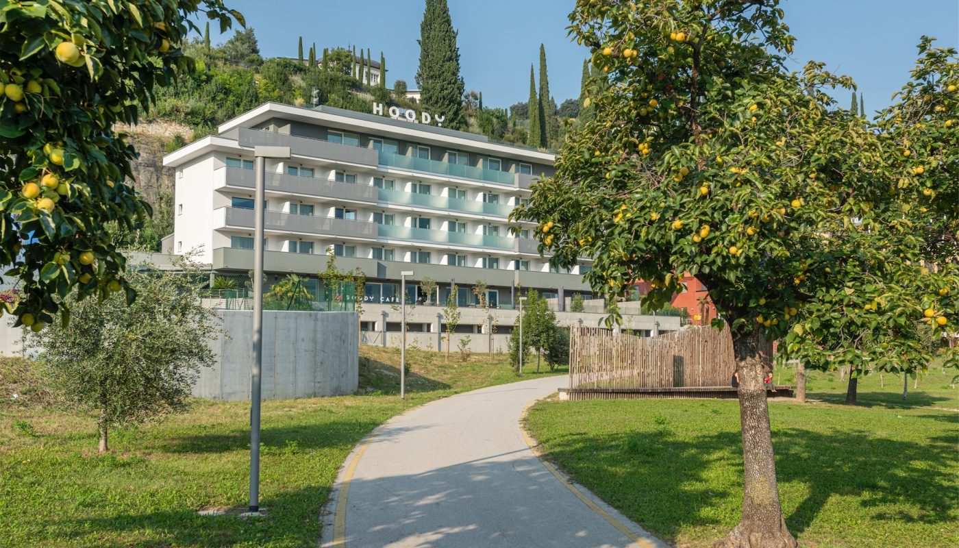 das_hotel_in_traumhafter_kulisse_hoody_active_happiness_hotel