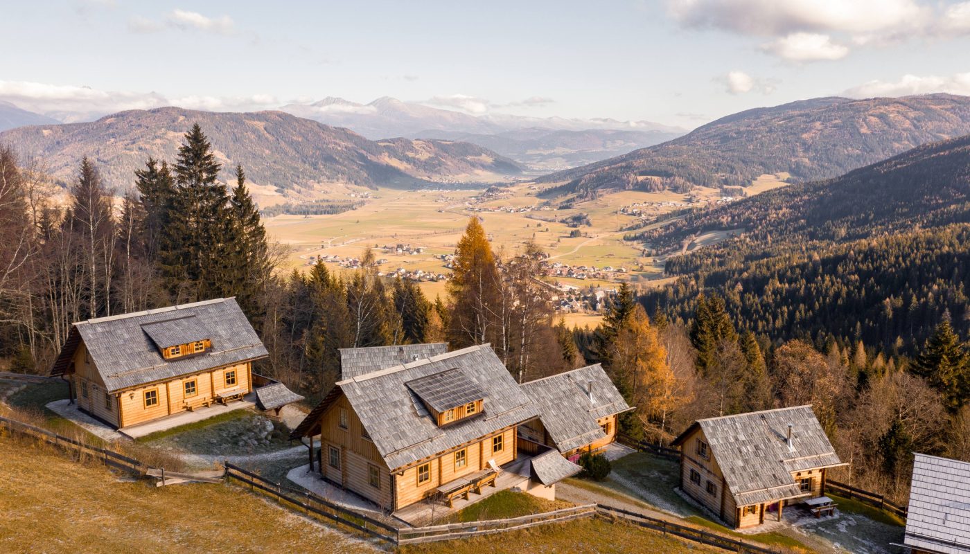 huettenulaub_im_almdorf_lungau_vor_herrlichem_bergpanorama_c_almdorf_lungau_tvb_st._margarethen_im_lungau huettenulaub_im_almdorf_lungau_vor_herrlichem_bergpanorama_c_almdorf_lungau_tvb_st._margarethen_im_lungau