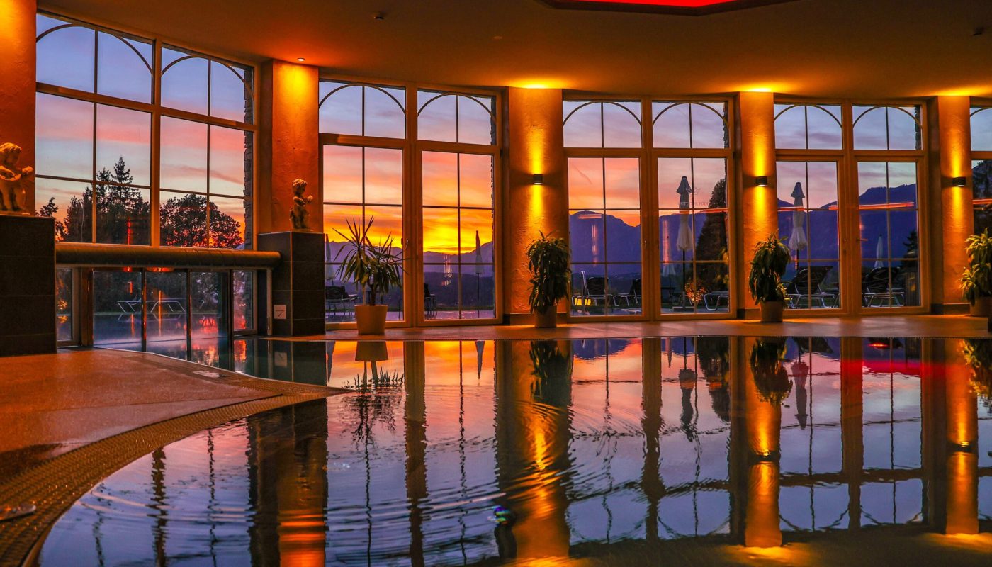 indoorpool_hotel_panorama_royal
