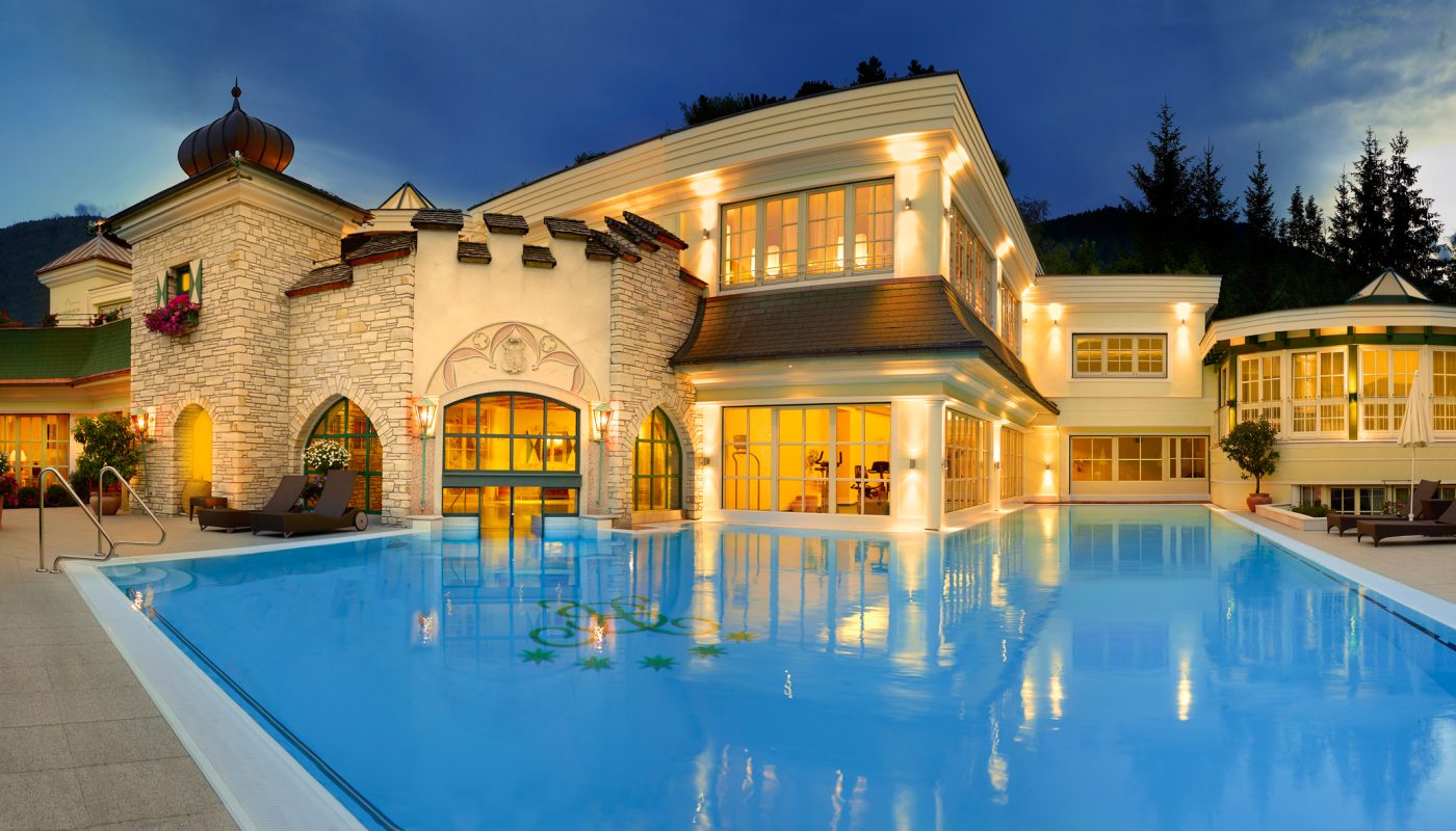 salzburgerhof-wellness-schloessl-mit-pool salzburgerhof-wellness-schloessl-mit-pool