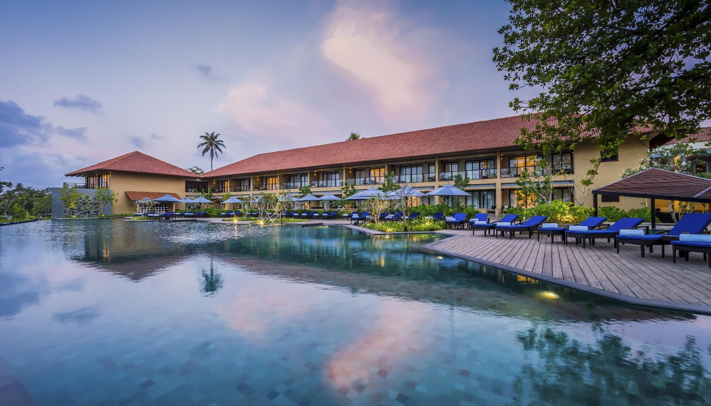 Anantara_Kalutara_Resort_pool_view_at_dusk