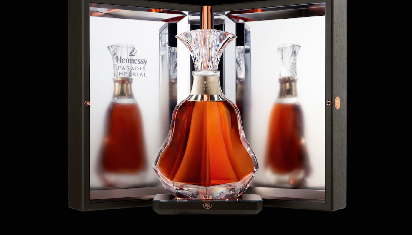 Hennessy-Paradis-imperial105731_NOIR_veryhigh.width-9500x-prop