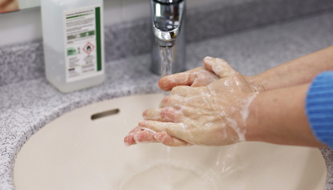 wash-hands-4906750_1920